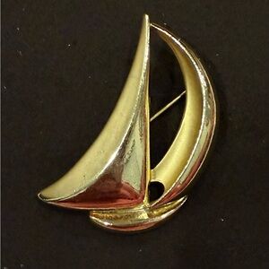 Gold Sailboat Brooch